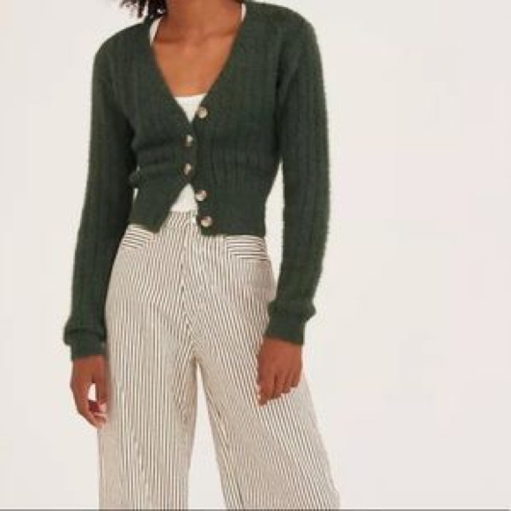 urban outfitters madie fuzzy fitted cardigan